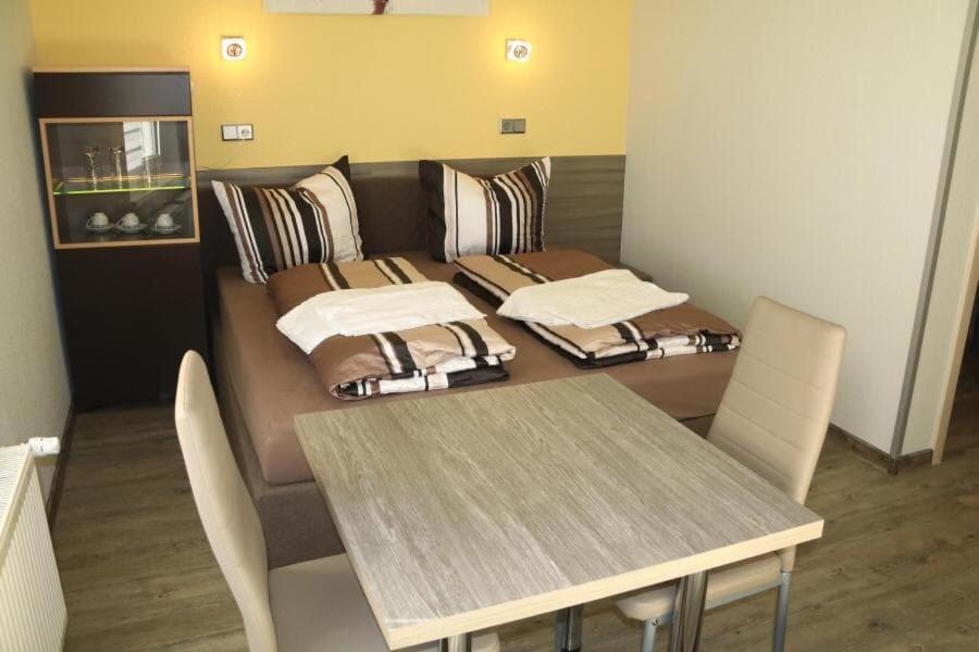 Pension Florion Bernburg Exterior photo
